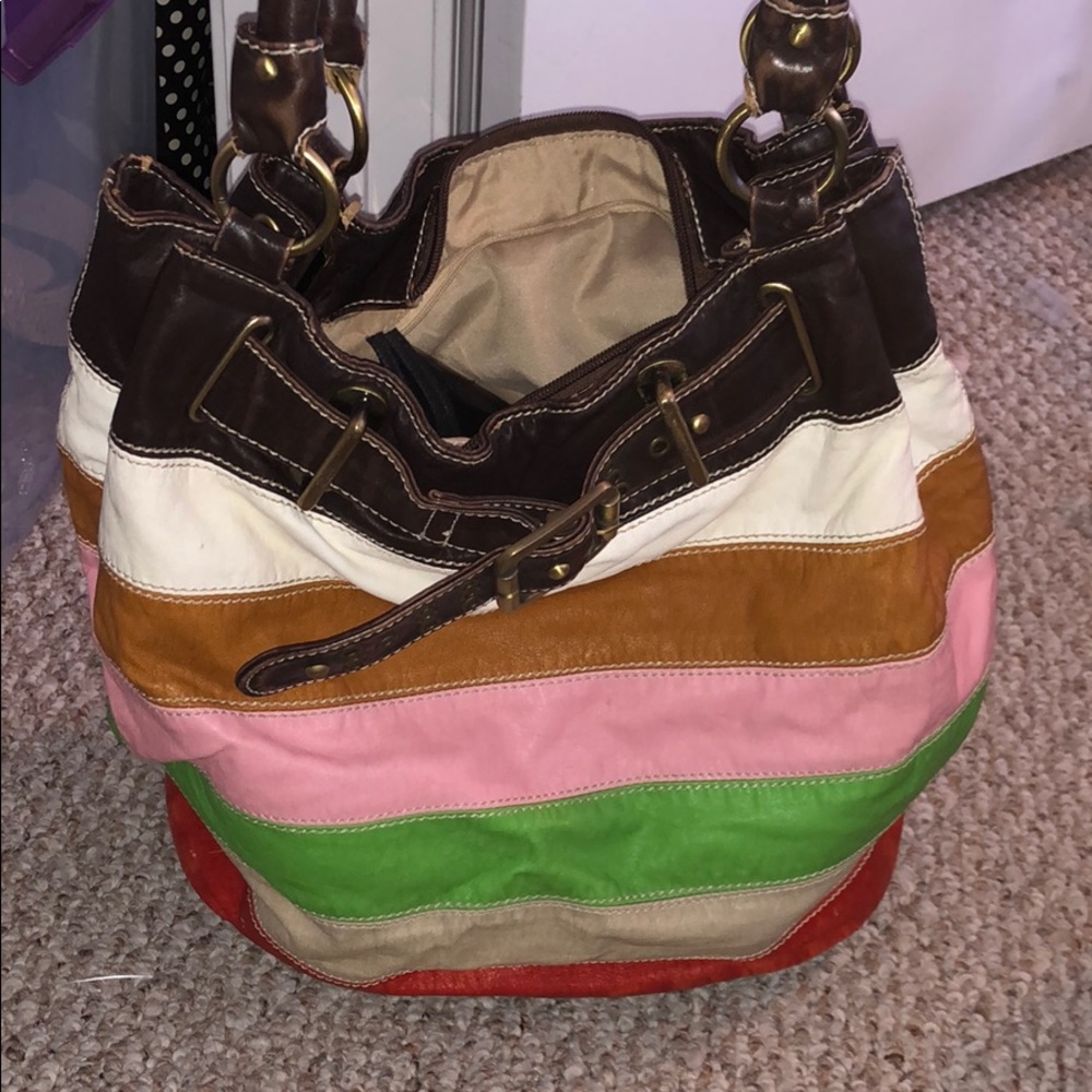 Used but good condition shoulder bag
